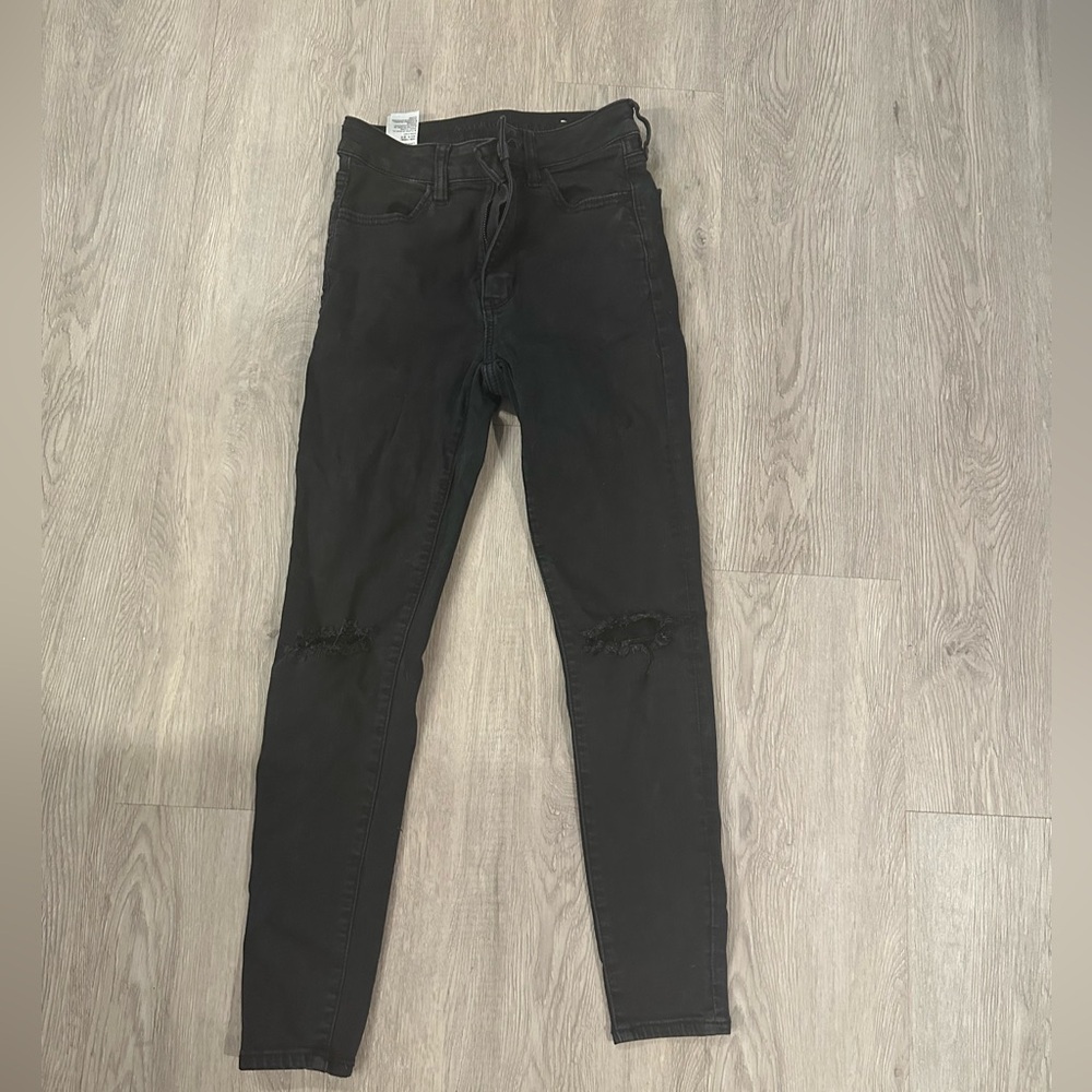 American Eagle Black Ripped Skinny Jeans ( 2 Short )